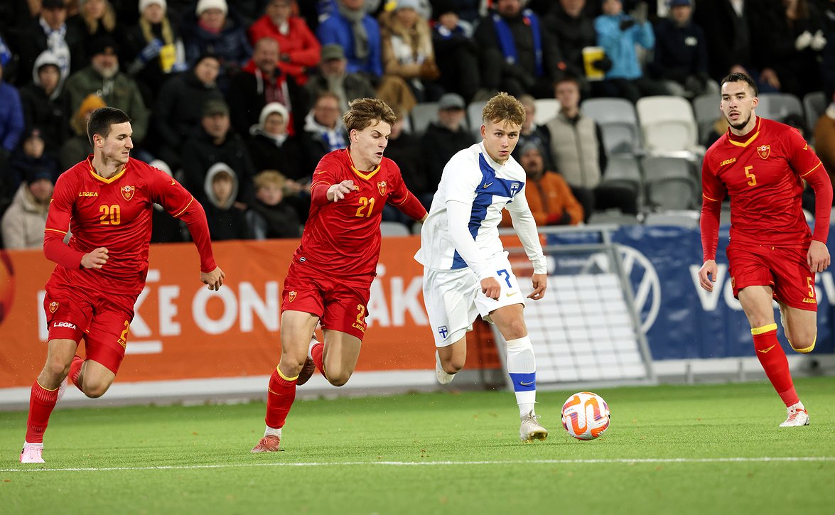 ​Pikkuhuuhkajien EM-unelma elää – Montenegro kaatui ja edessä jatkokarsinnat