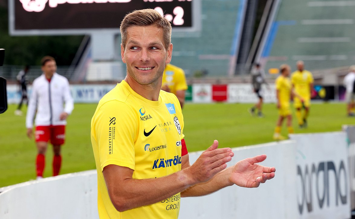 Sebastian Strandvall ehdolla FIFPRO Merit Awards -palkinnon saajaksi