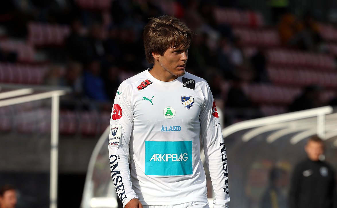 ​Pikkuhuuhkajien avaus Ukrainaa vastaan tiistai-iltana