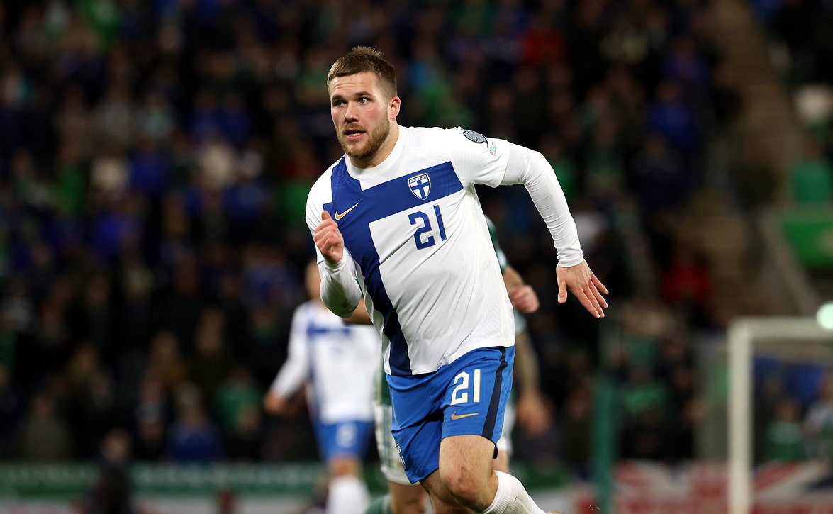 ​Huuhkajatähti Benjamin Källman muistaa taustansa: "EIF:n nousu Veikkausliigaan olisi tosi iso juttu"