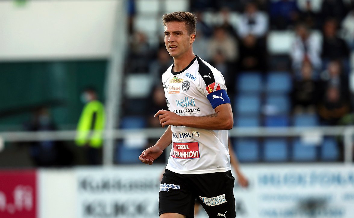 Haka-kapteeni Bushue ei ole huolissaan joukkueen tilanteesta – ”Tulokset tulevat kyllä”