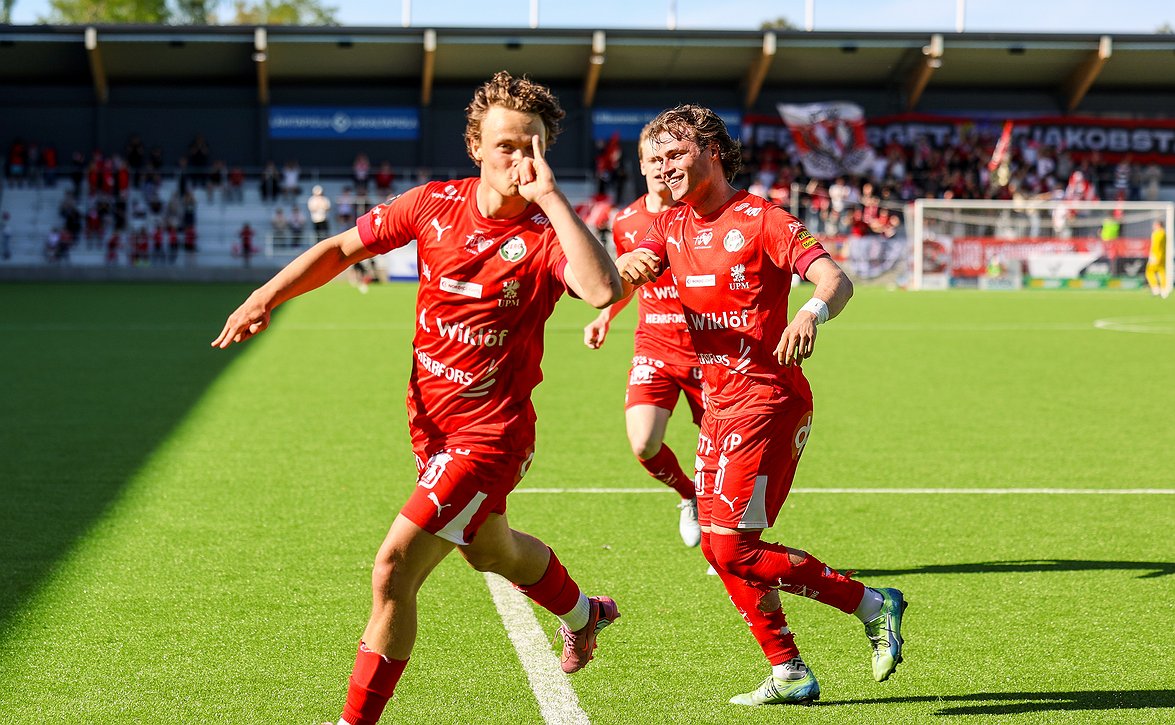 Jaro avasi voittotilinsä komeasti (FF Jaro-IFK Mariehamn 3-0)