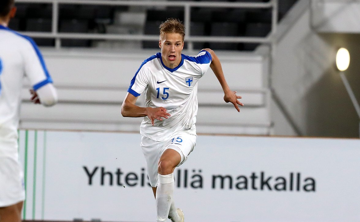 Malinen suitsutti Suomen toppariparia 