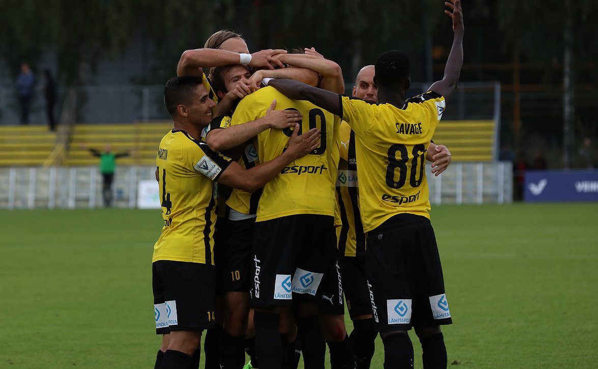 ​Honka lauantaina joulumarkkinoilla - ja joulupukki myös