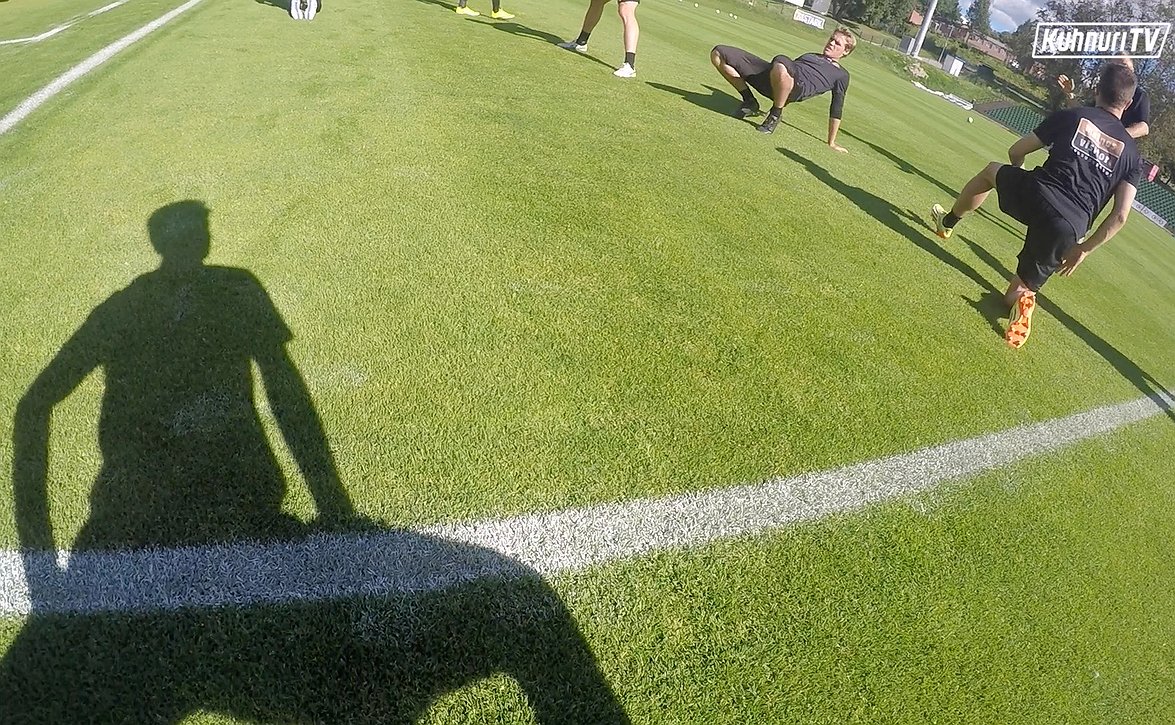 KuhnuriTV tallensi - harjoitukset pelaajan silmin