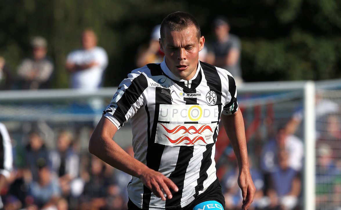 VPS etenee peli kerrallaan