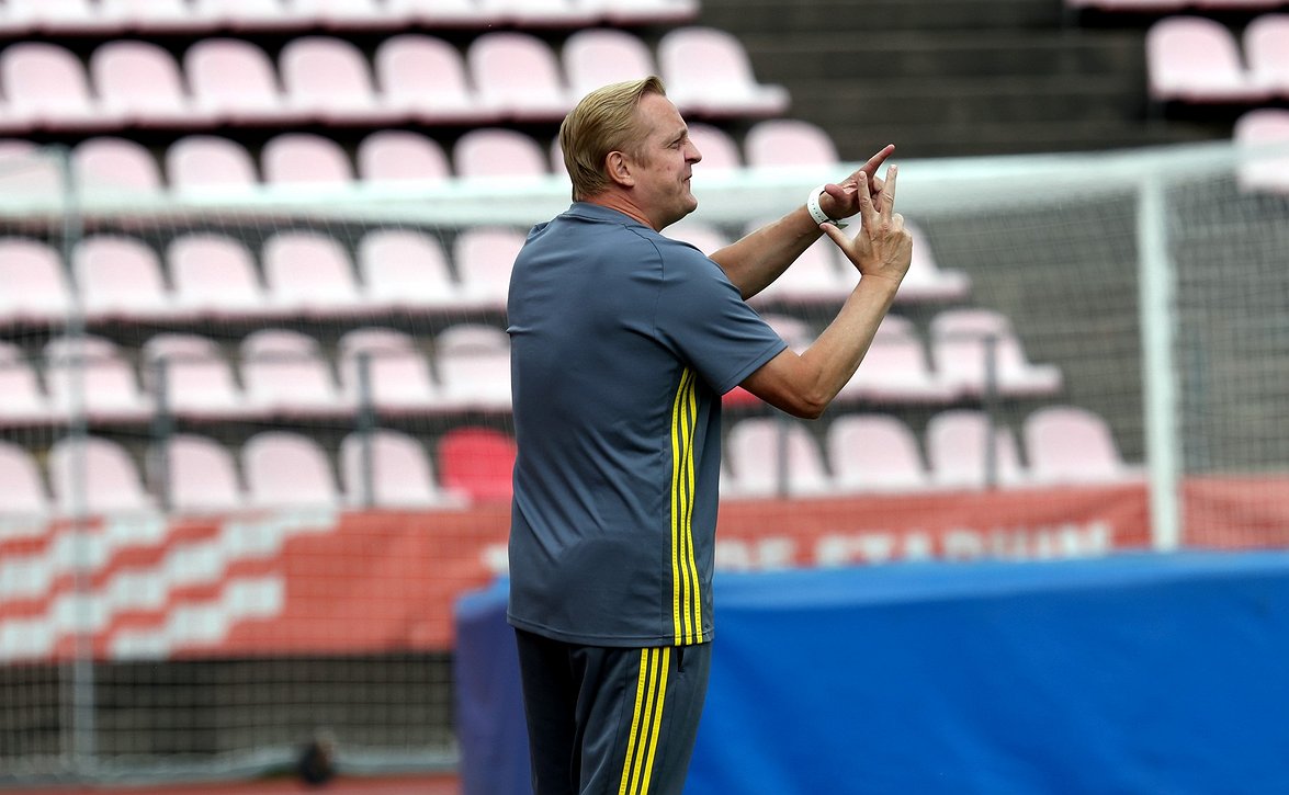 Wiss yllätti pelaajansa ja Ilveksen harjoitukset vedettiin Näsijärvellä