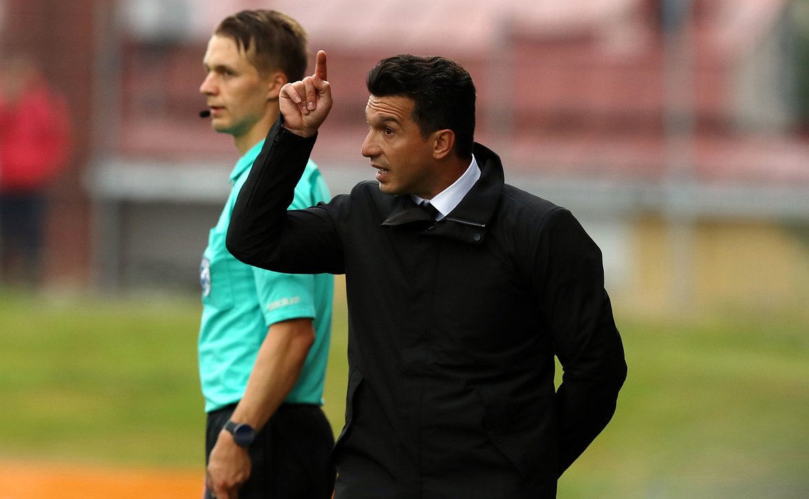 "Meillä oli kolme pistettä käsissämme" - tasapeli jäi kaivelemaan Kuhnuriluotsi Ilir Zeneliä