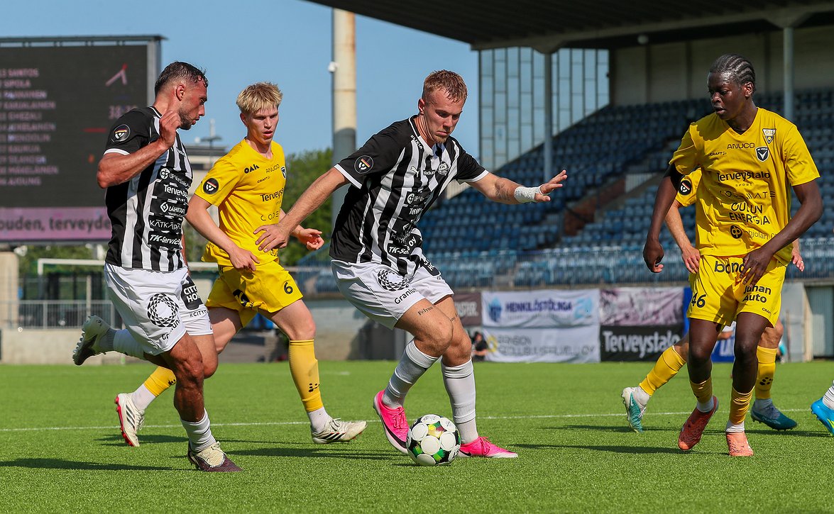 TPS:n vahva avausjakso riitti komeaan voittoon (TPS-AC Oulu 3-0)
