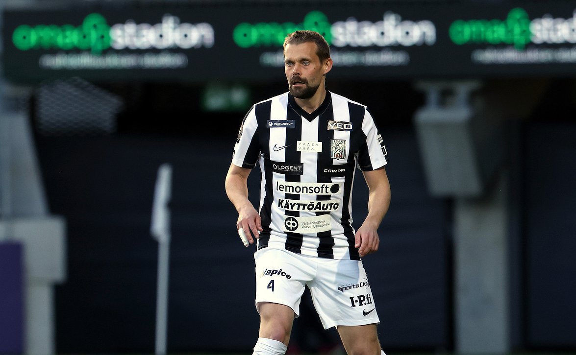 Legenda jättää VPS:n ja päättää uransa - Jesper Engströmin jäähyväiset Pohjanmaan derbyssä