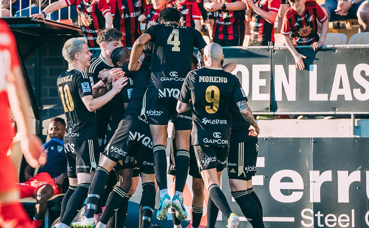 SJK nousi jakamaan kärkisijaa (SJK-FC Haka 2-1)