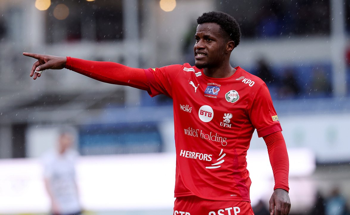 Jarolle ilouutinen - Manasse Kusu palaa Pietarsaareen loppukaudeksi