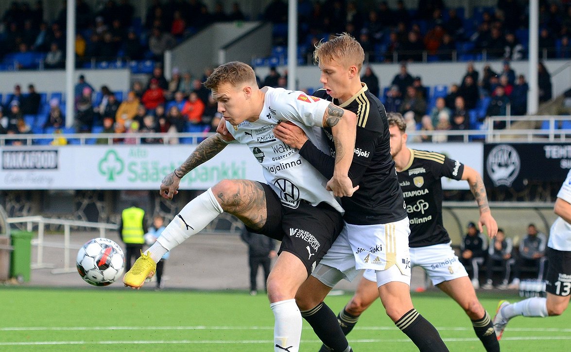 Haka tarrasi kiinni mitalitaisteluun (FC Haka-SJK 2-0)