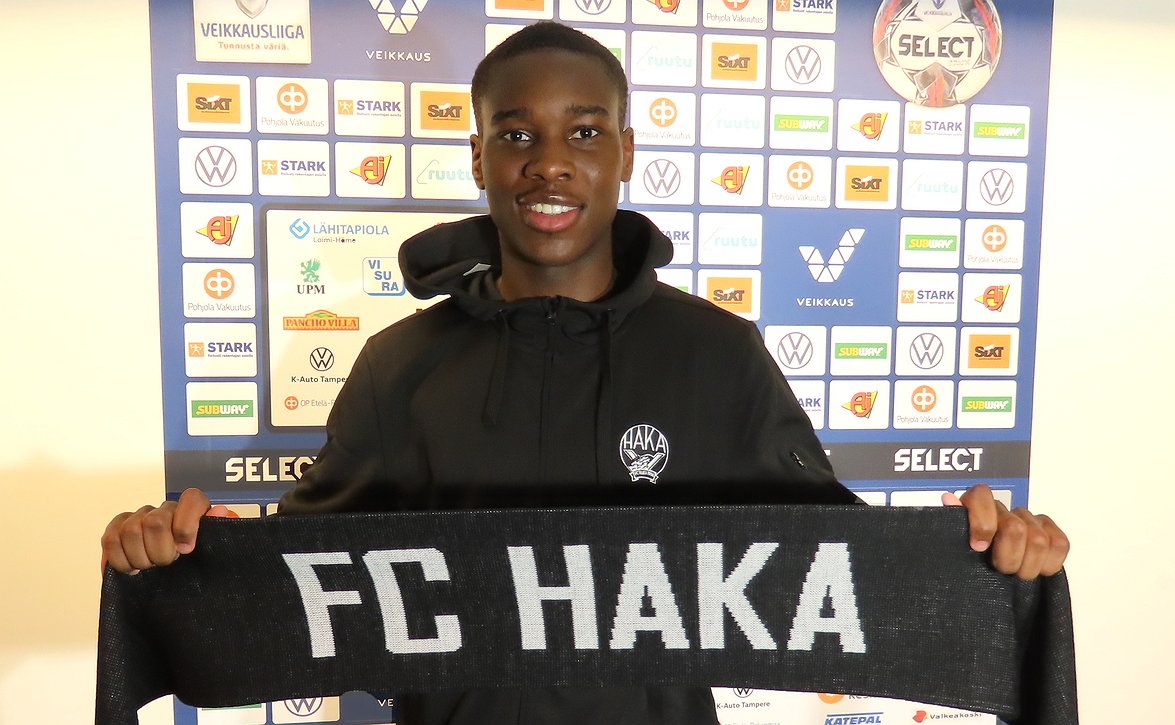 Ryan Mahuta siirtyy Turusta Tehtaan kentälle