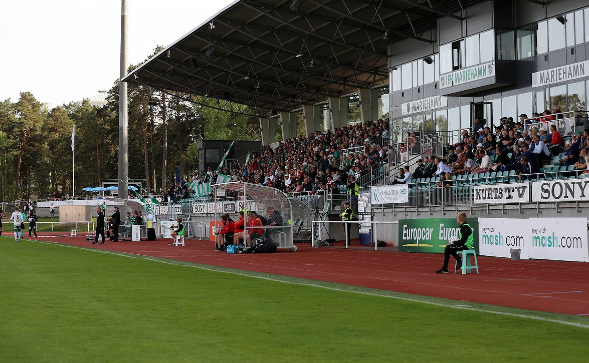 ​Wiklöf Holding Arenan remontti kalkkiviivoilla – kohta Maarianhaminassa pääsee uudelle kentälle