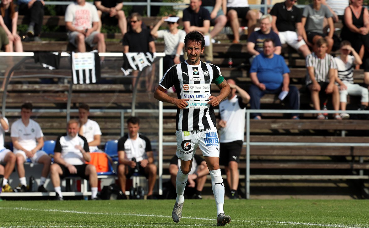 Sami Rähmönen odottaa jo derbyjä - Timo Furuholm haluaa kaataa TPS:n