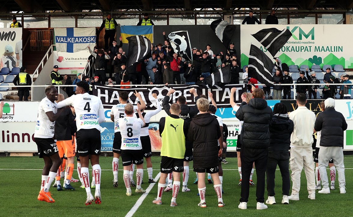 Rajamäki nostaa FC Hakan yllättäjäksi – ”Valkeakoski hengittää Hakan joukkueen kautta”