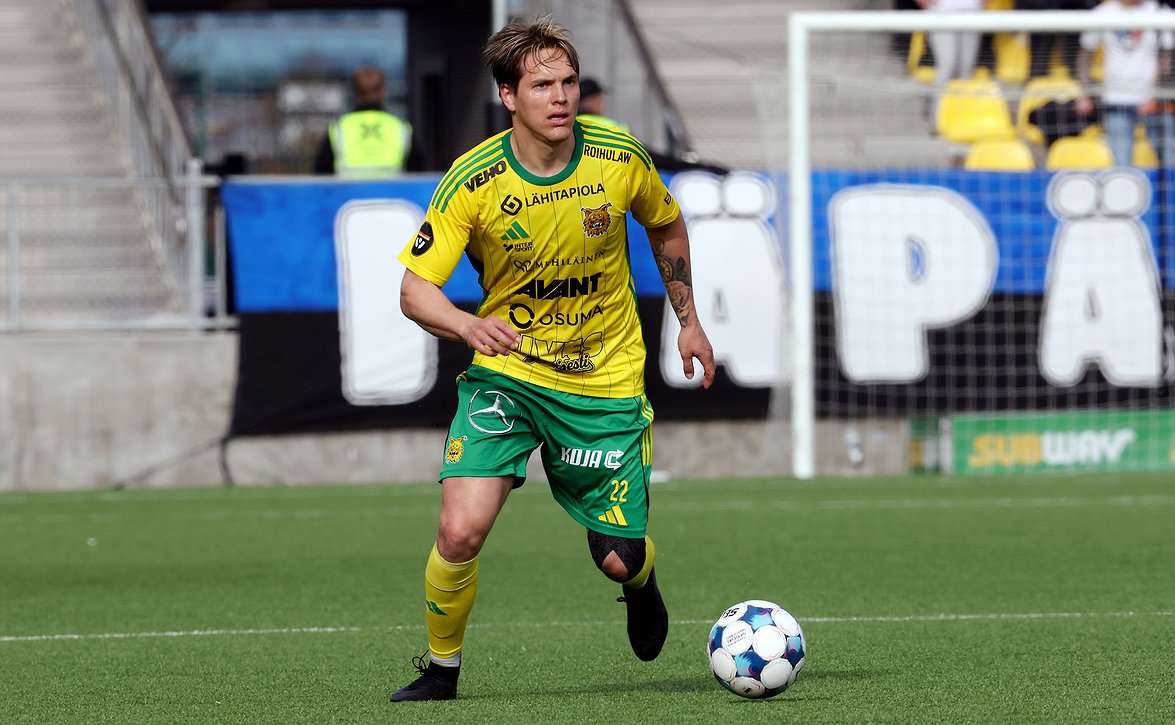 Aapo Mäenpää jättää Ilveksen - ura jatkuu Ruotsissa