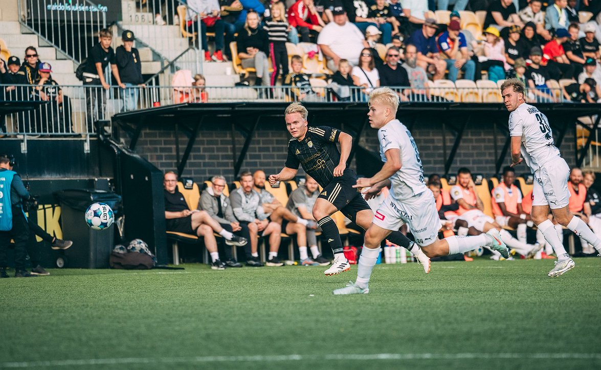 KuPS viime hetken maalilla voittoon (SJK-KuPS 0-1)