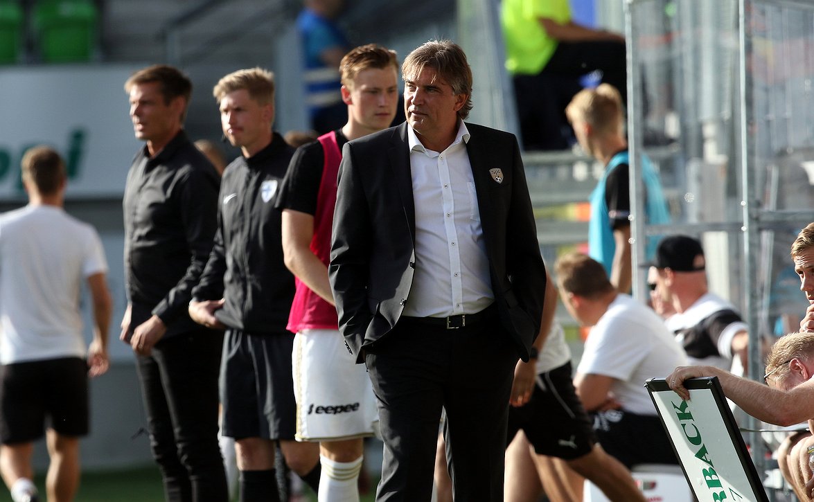 ​"Kokonaisuudessaan positiivinen kokemus" – SJK pääsi irti rutiineista Eerikkilässä