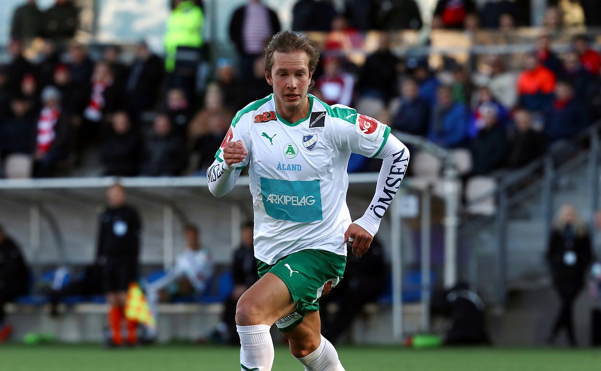 Kolme sivussa, kolme kysymysmerkkiä – IFK Mariehamnilla miettimistä ratkaisuottelun alla