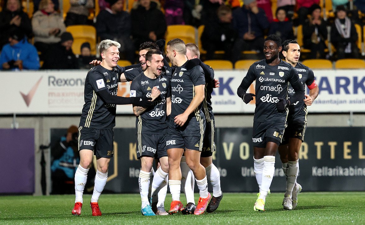 SJK:lla lauantaina fanitapaaminen uudessa SJK Storessa