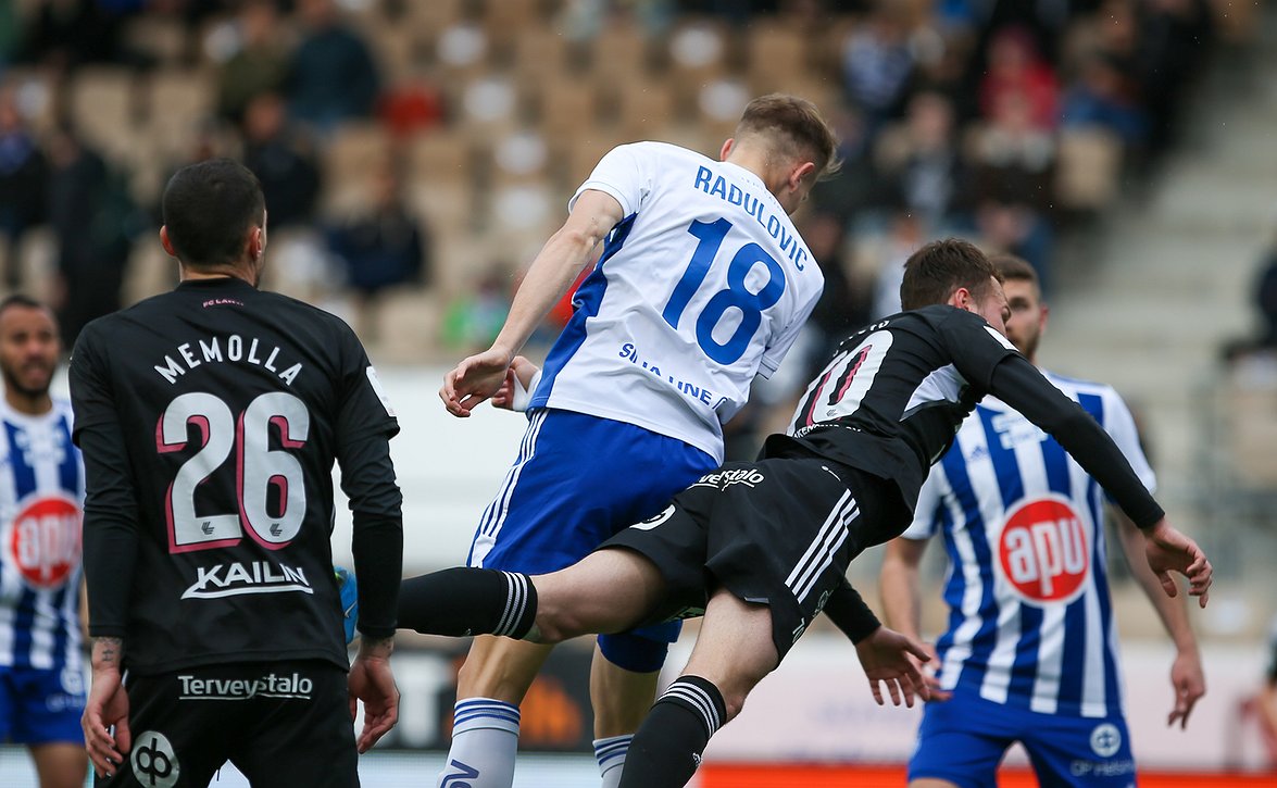 "Saamme aina vaihdosta paremman pelaajan sisään" - HJK jyräsi lopulta voittoon FC Lahdesta