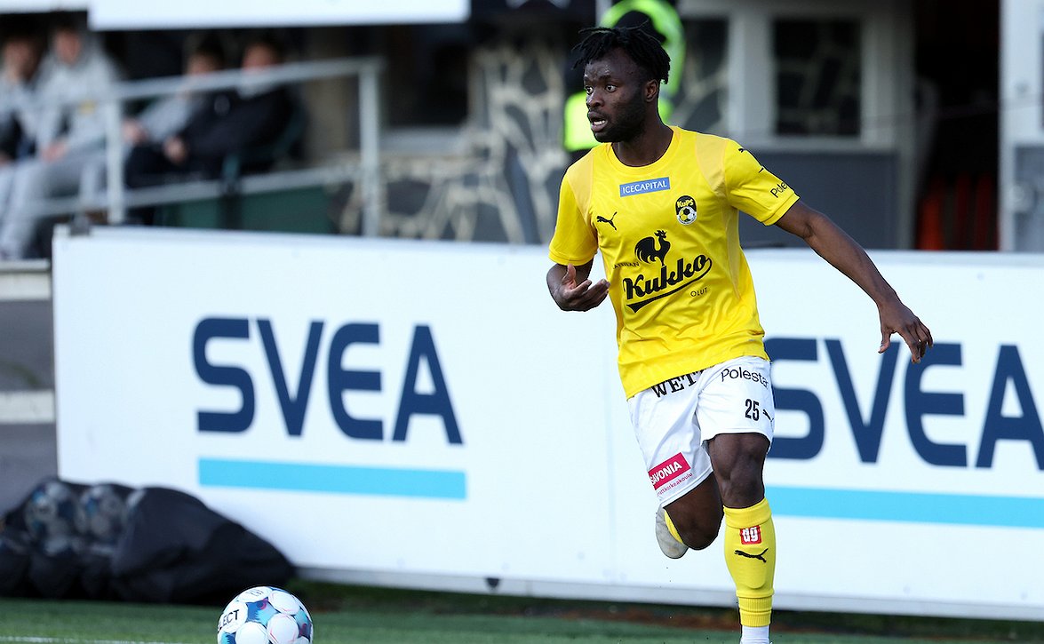 Clin­ton Ant­wi jat­kaa KuPS:ssa - "Keskeisessä roolissa viime vuosien menestystarinassa"