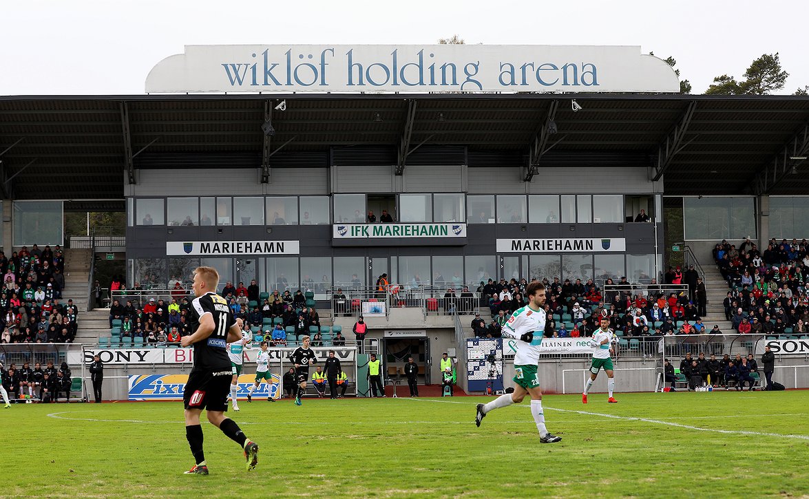 ​Kaikki valmiina jalkapallonurmen asennukseen Maarianhaminassa – pohjatyöt valmiina