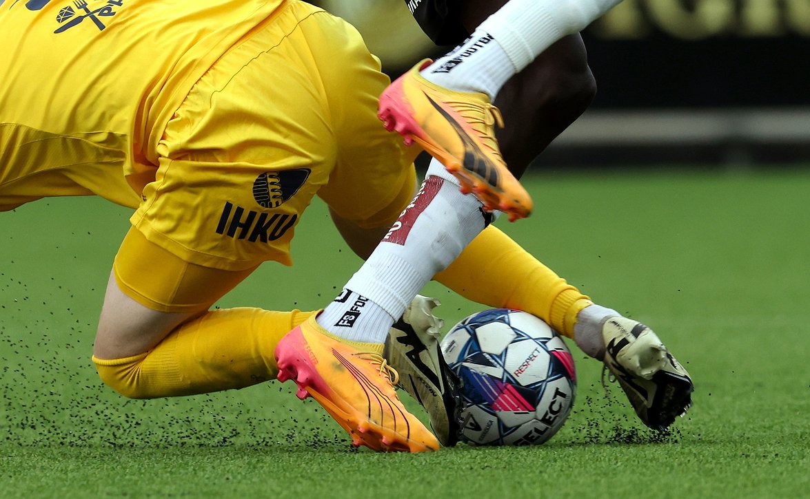 Ykkösliigacupin finaali Veritas Stadionilla perjantaina 4.4.