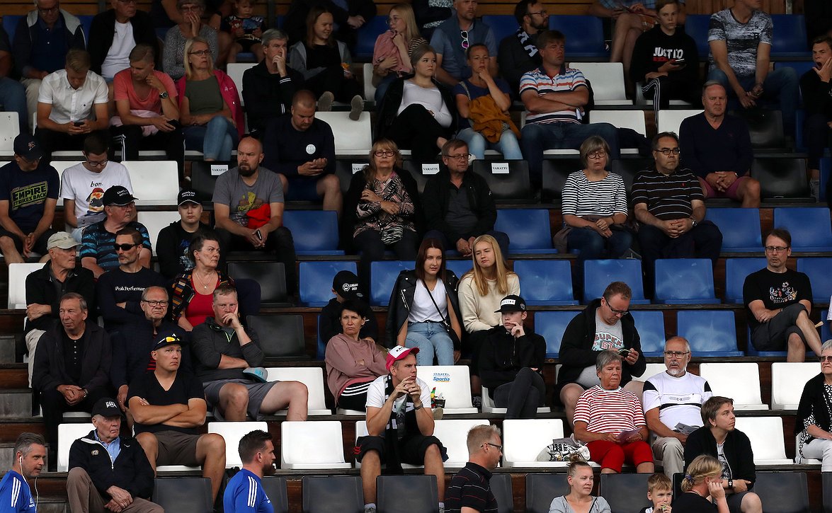 ​Hakalla uutta verkkokaupassa – lahjaidea äitienpäiväksi